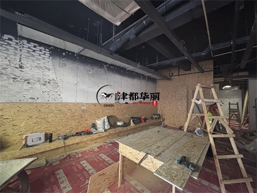 隆德装修公司|隆德志酒清吧装修施工巡检